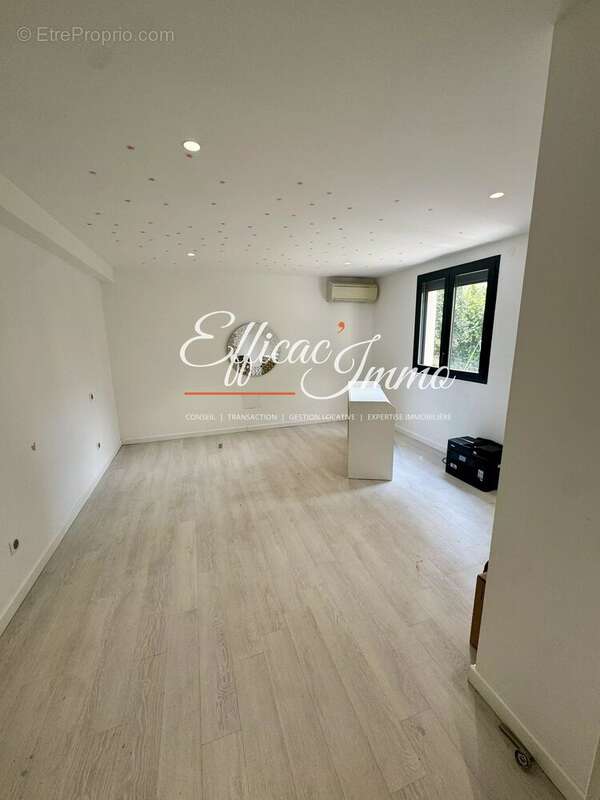 Bien à usage mixte de 154,51 m² avec garage, jardin et prestations haut de gamme - photo 12