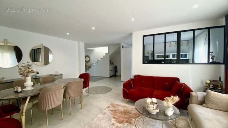 Maison à MONTERBLANC