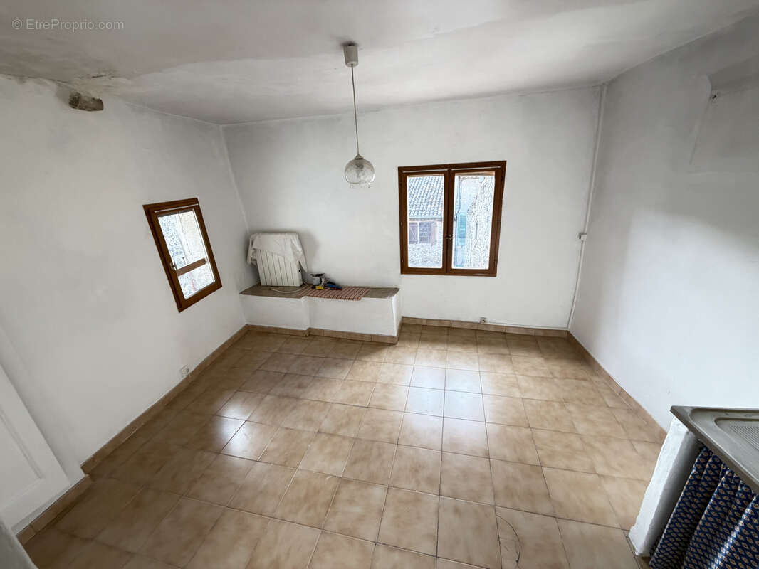 Appartement à AUPS