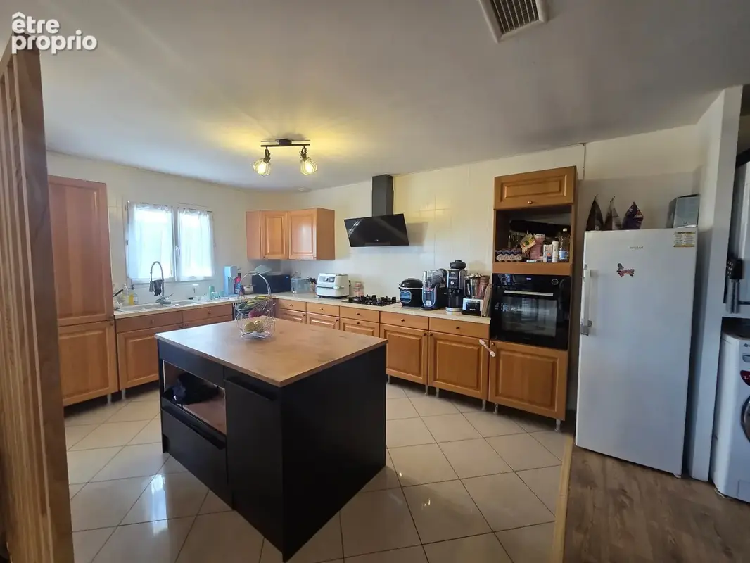 Maison 6 pièces 147 m² à vendre à Douzat (16290) - photo 5