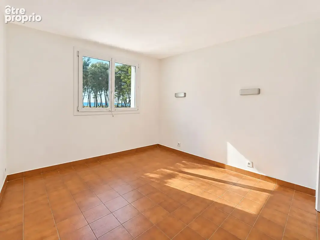 Maison 6 pièces avec jardin, terrasses et garage ? Saint-Mandrier-sur-Mer (83430), Saint-Asile - photo 7