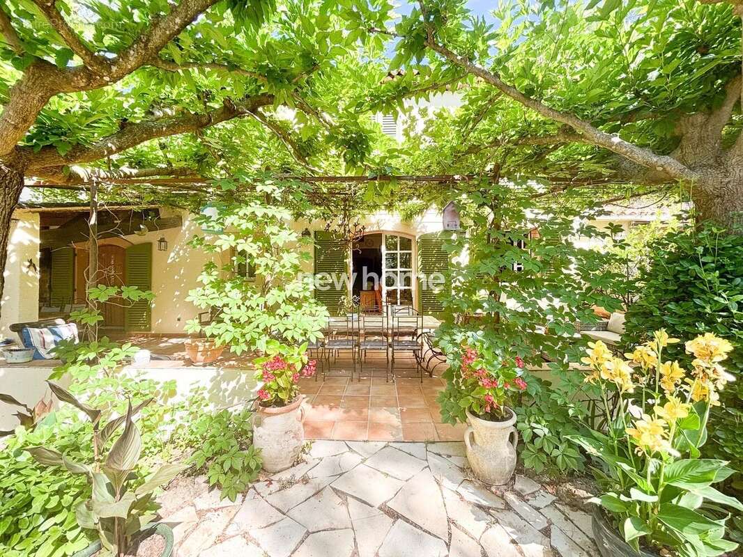 Maison à LORGUES