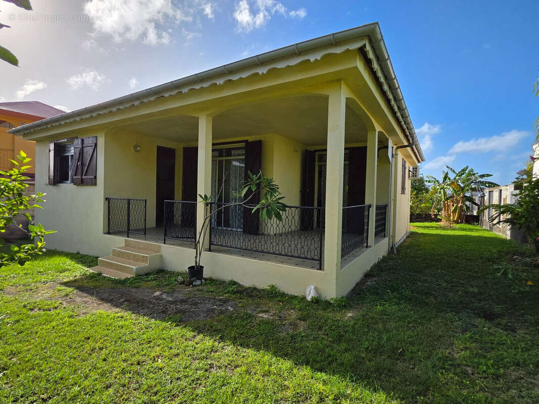 Maison à GRAND-BOURG