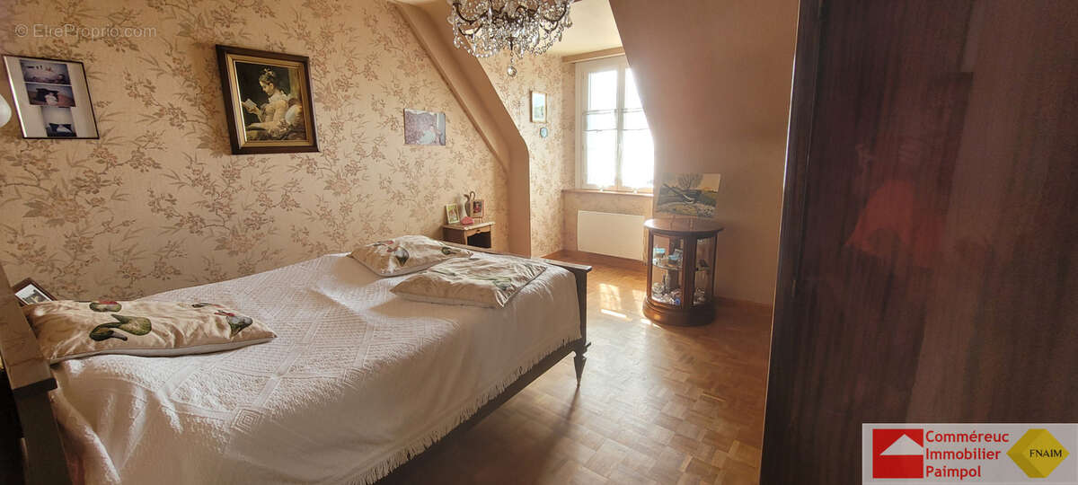 Maison à PLOURIVO