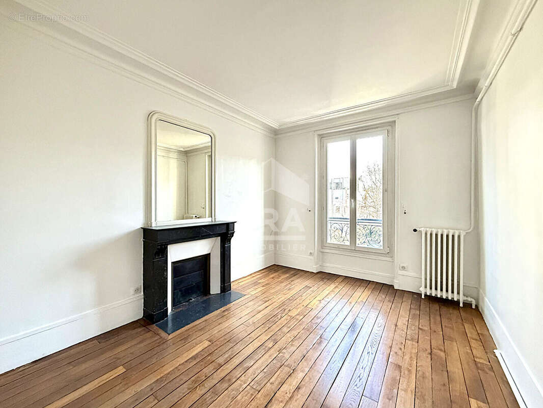 Appartement à NEUILLY-SUR-SEINE