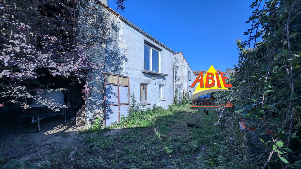 Photo 1 - Maison à LA RONDE