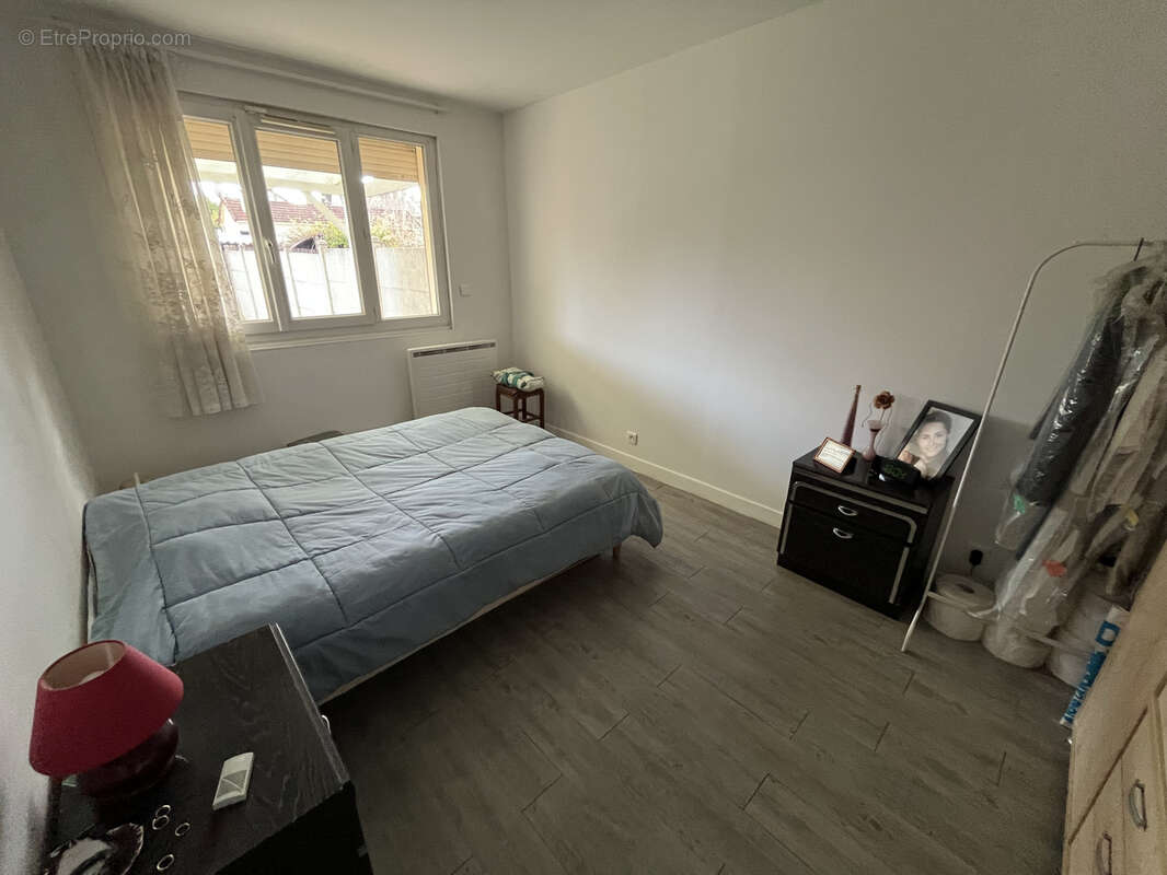 Appartement à PARAY-VIEILLE-POSTE