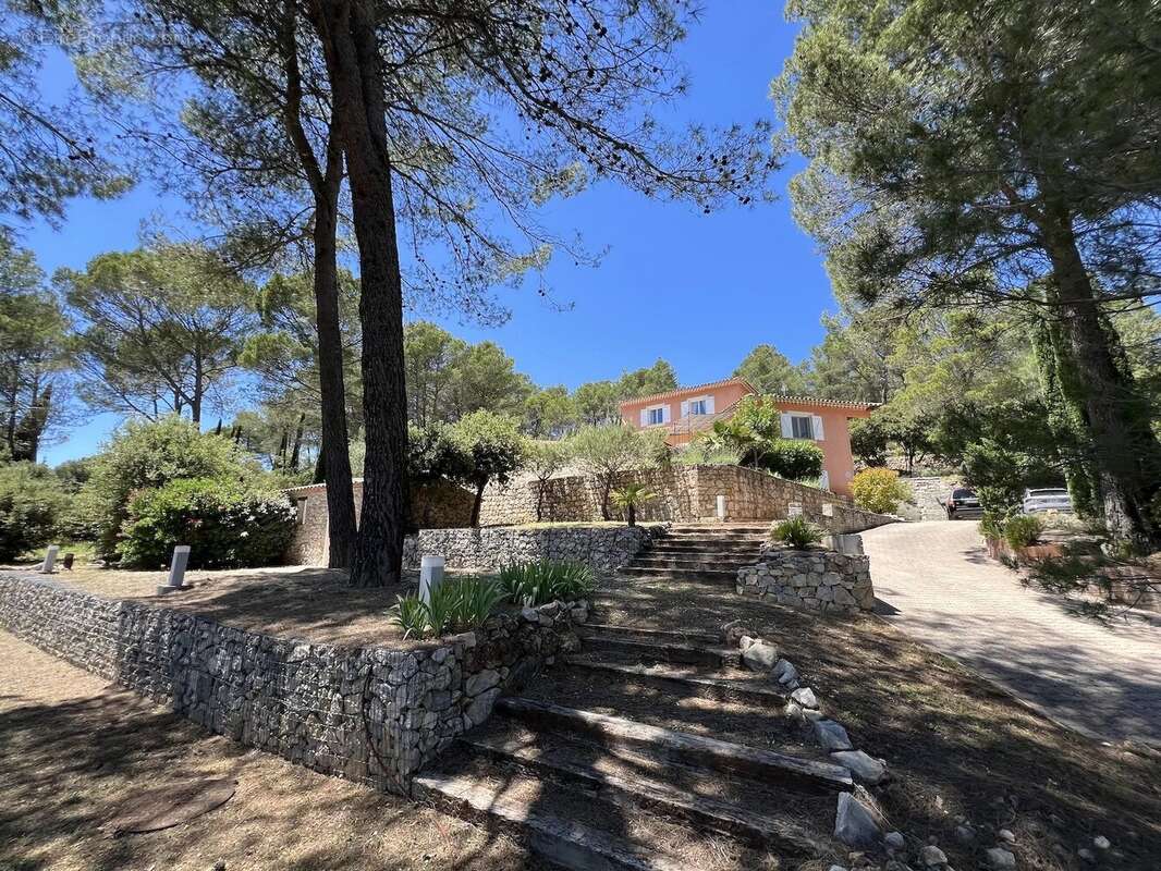 Maison à CORRENS