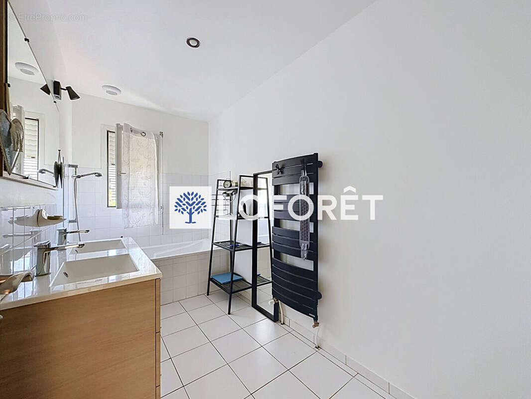 Maison Franqueville Saint Pierre 4 pièce(s) 107.53 m2 - photo 8
