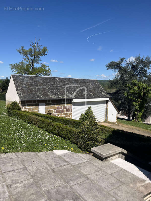 Maison à OBJAT