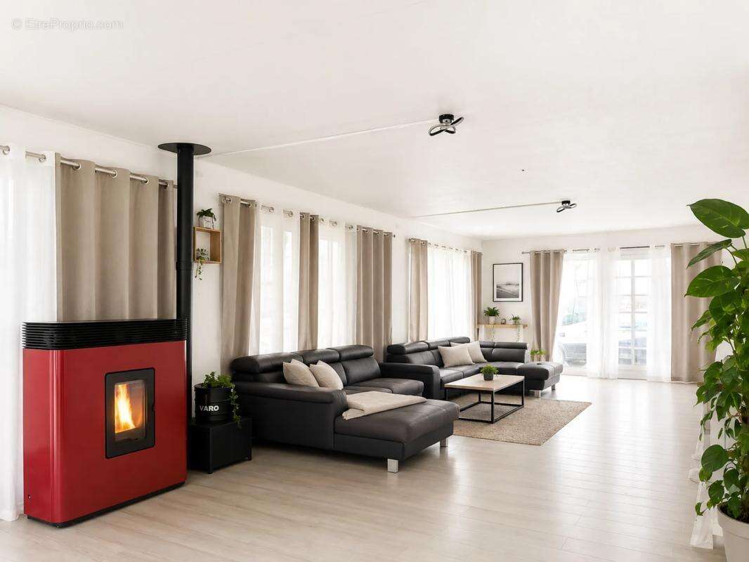 Loft spacieux de 260 m² à Plouguenast-Langast - photo 3