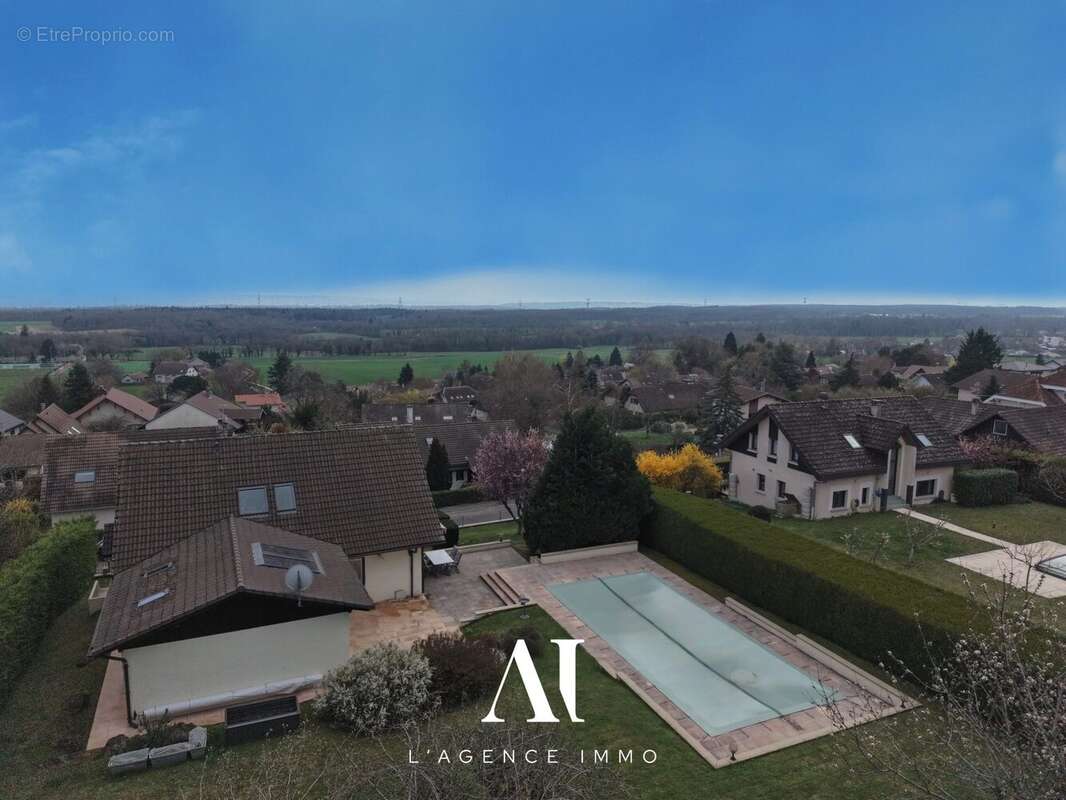 Maison à SAUVERNY