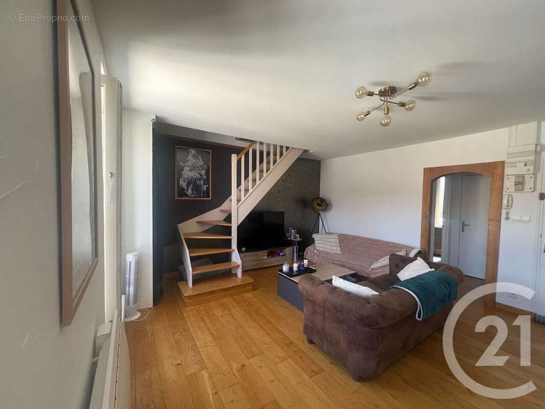 Appartement 75 m² à Aurillac  - photo 3