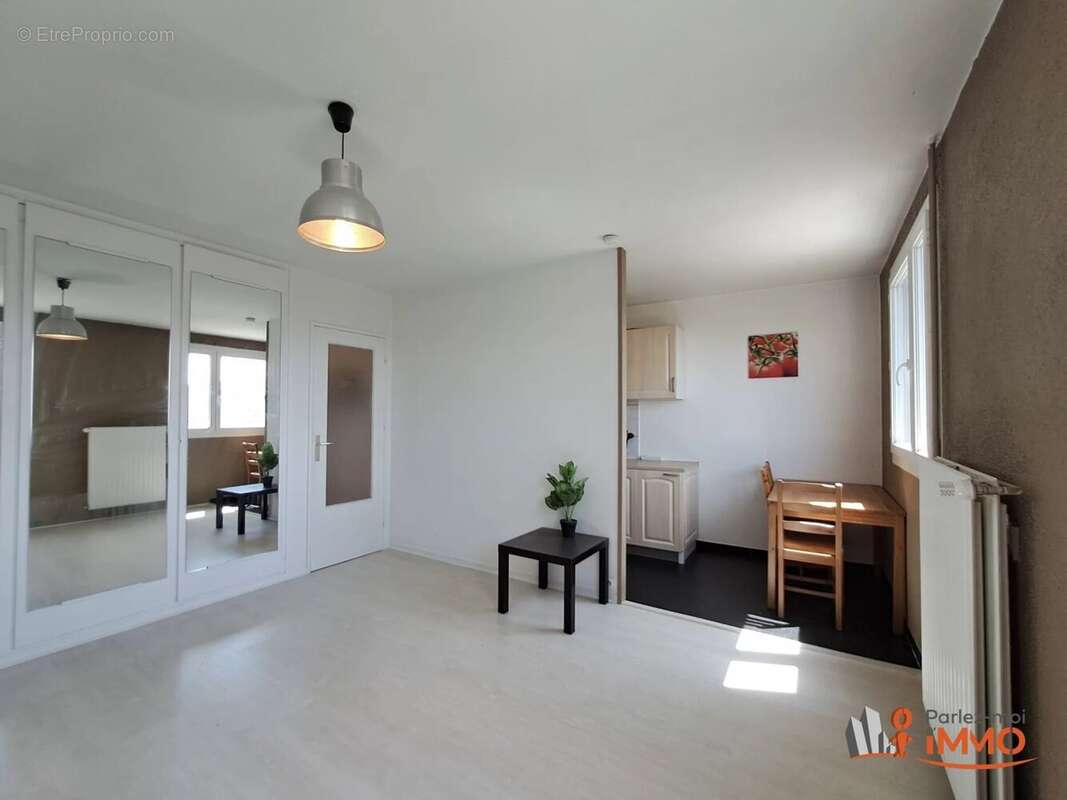 Appartement à SAINT-ETIENNE