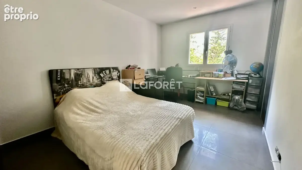 Maison Cuges Les Pins 6 pièces 3 chambres 140 m2 avec piscine - photo 10