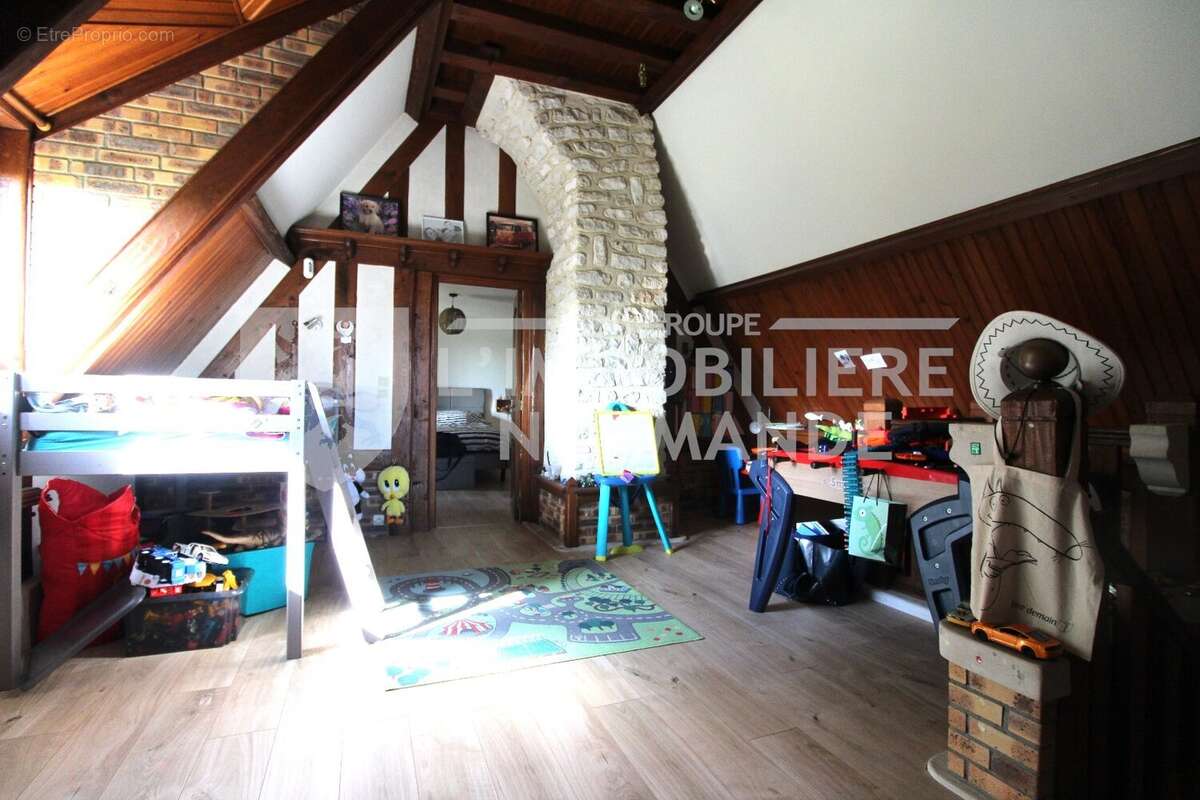 Maison à HEUDEBOUVILLE