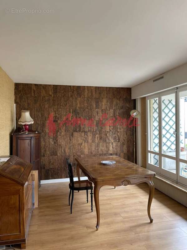 Appartement à PARIS-20E