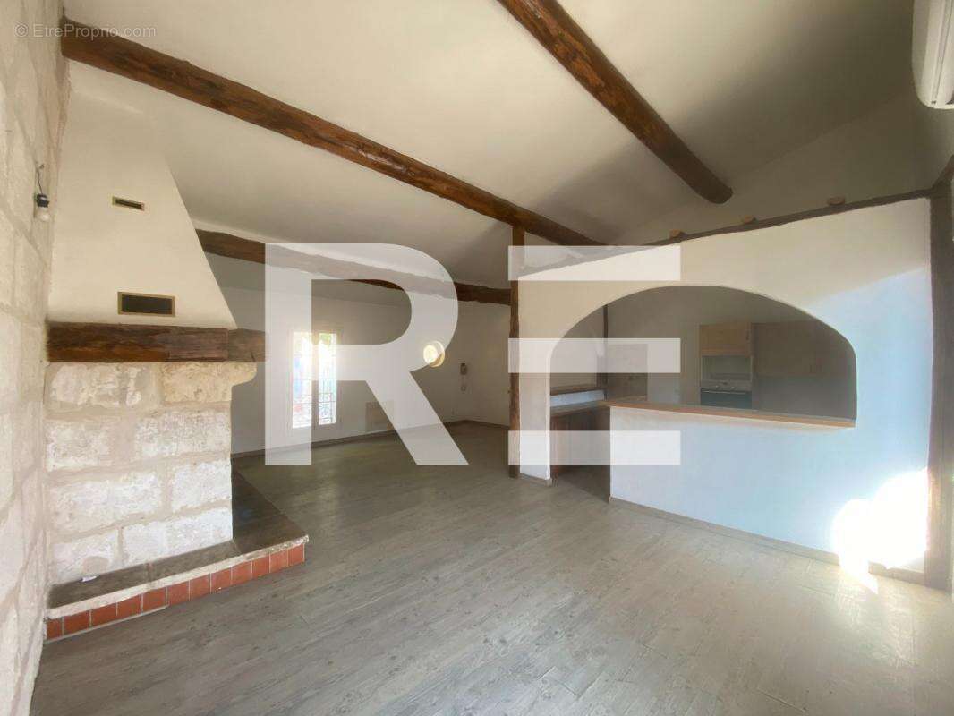 Appartement à REDESSAN