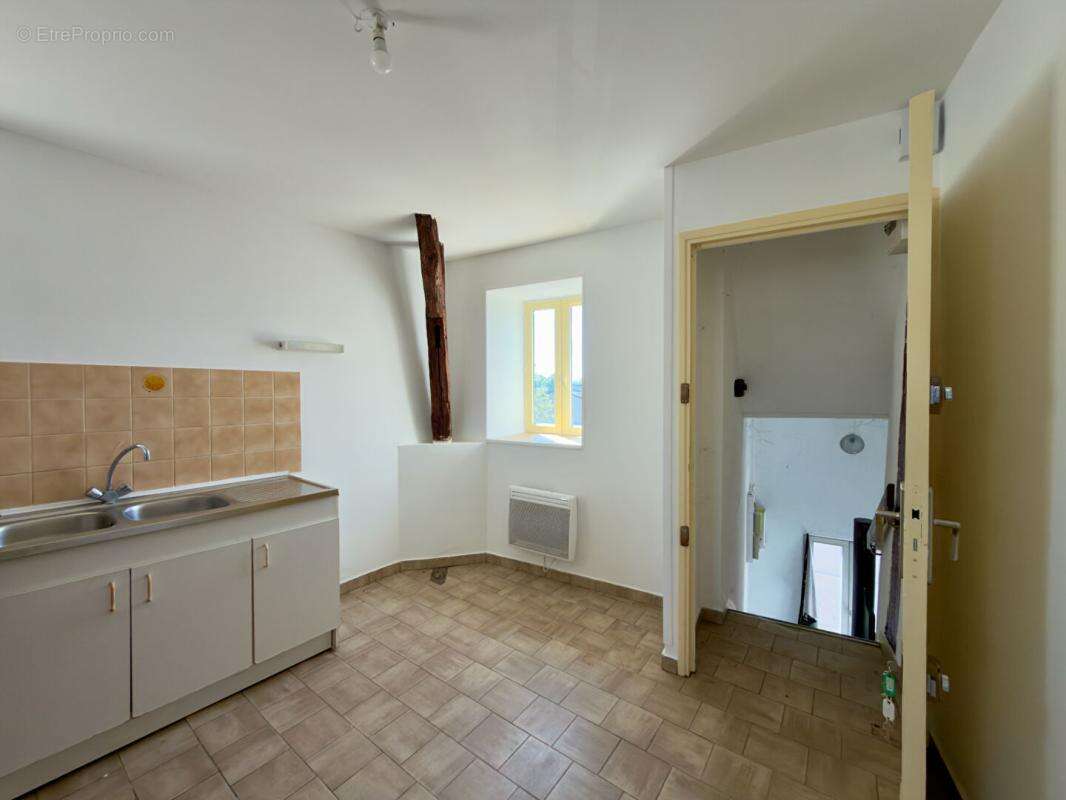 Immeuble Vierzon 7 pièce(s) 169 m2 - photo 8