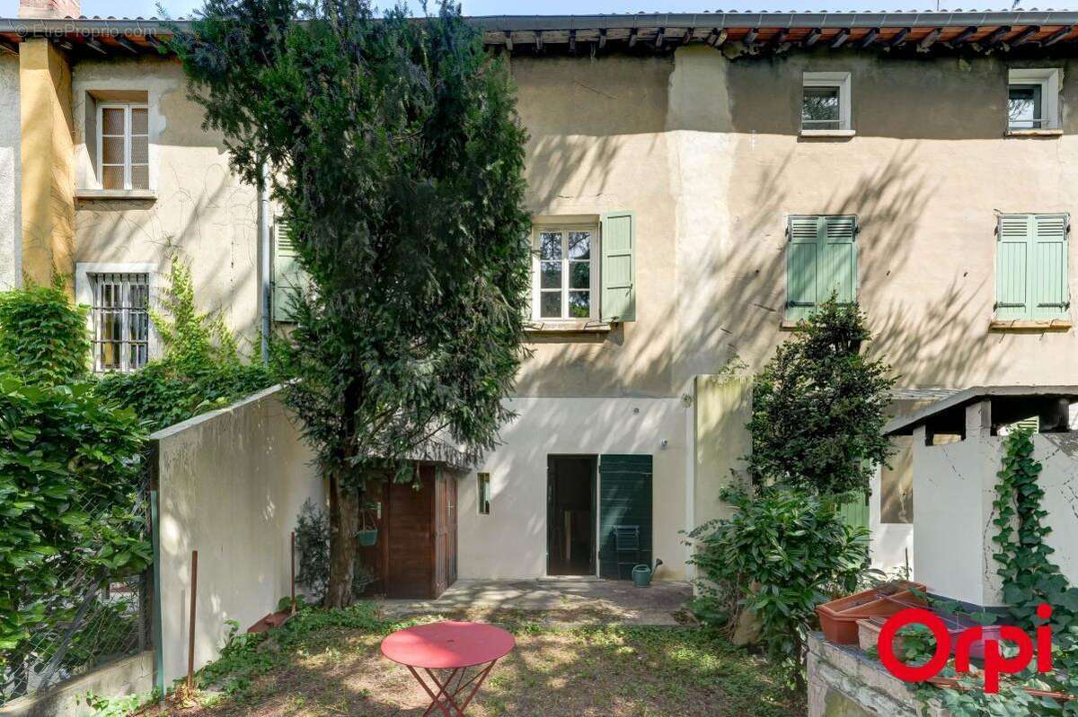 Maison à CALUIRE-ET-CUIRE