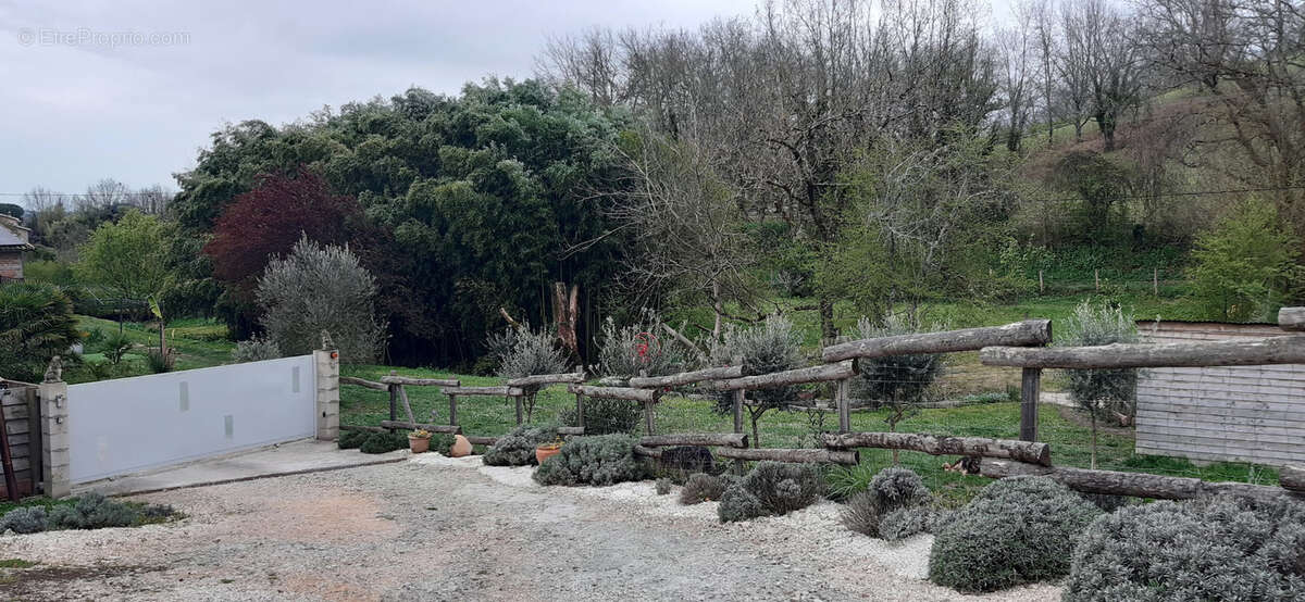 Maison à LAMOTHE-CAPDEVILLE