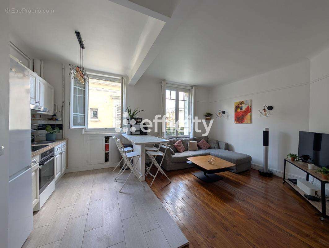 Appartement à ENGHIEN-LES-BAINS