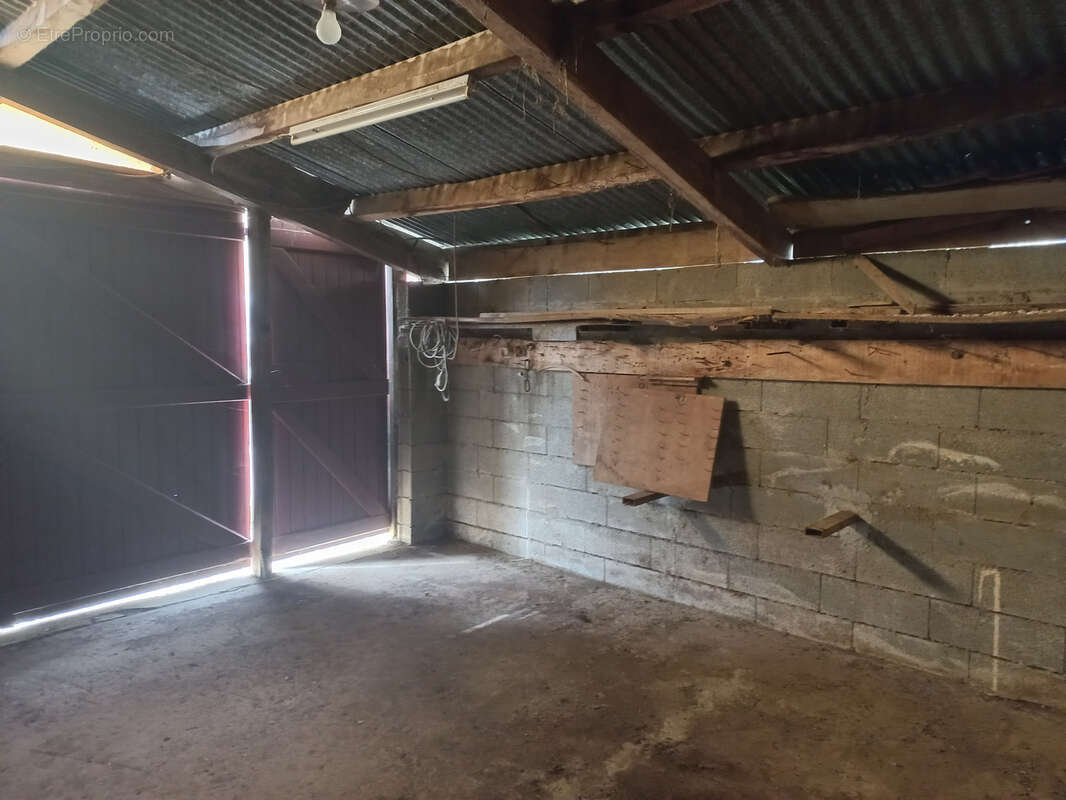 Maison à MONTESQUIOU