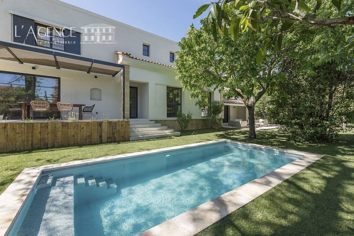 Maison 150 m² à Aix-En-Provence  - photo 2