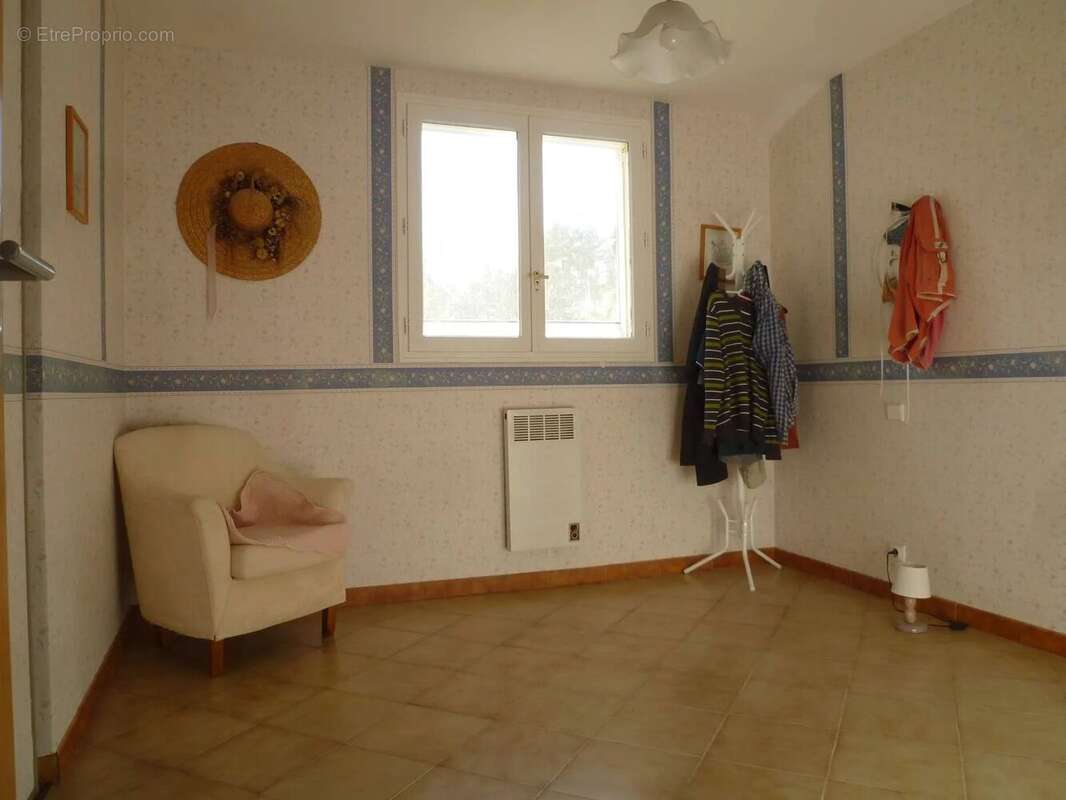 Maison à PUGET-THENIERS