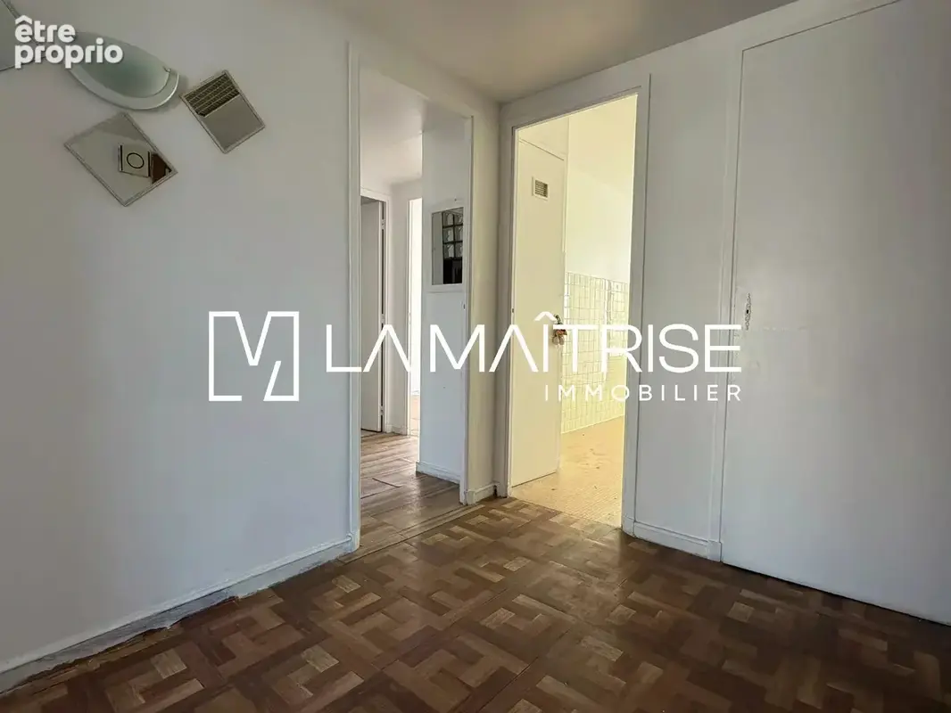 Appartement 3 pièces 77 m² à vendre à Marseille-5e (13005) - photo 3