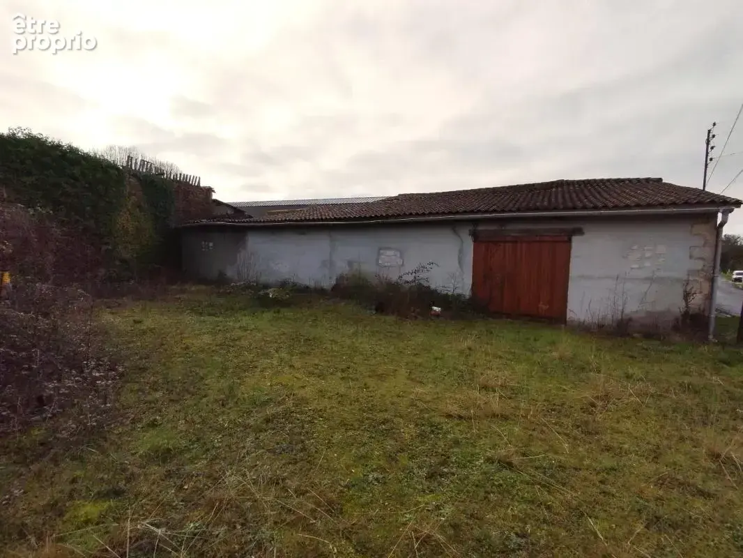 Terrain 5642 m² à Saint-Maigrin  - photo 5