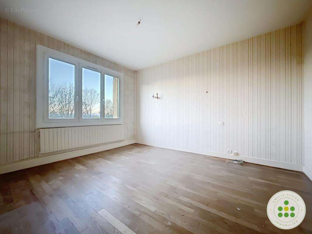 Maison à LA LOUPE