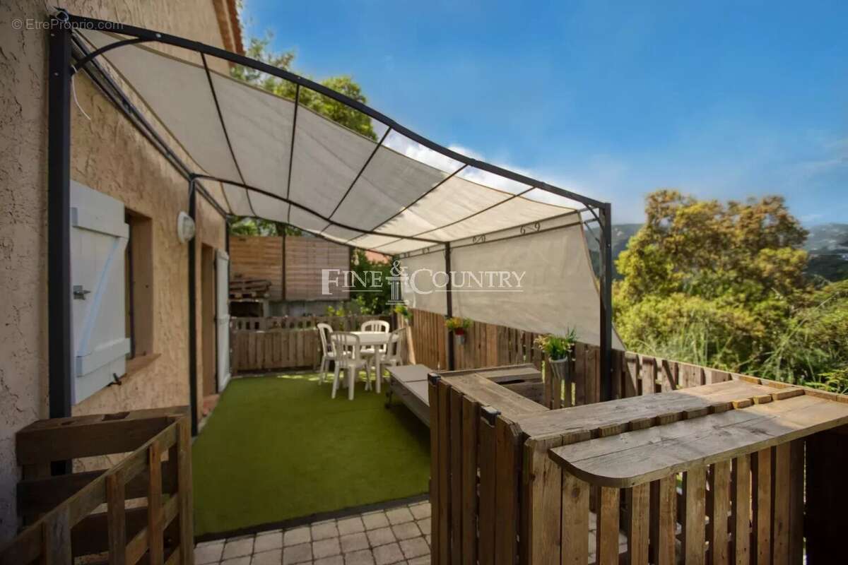 Maison à MANDELIEU-LA-NAPOULE