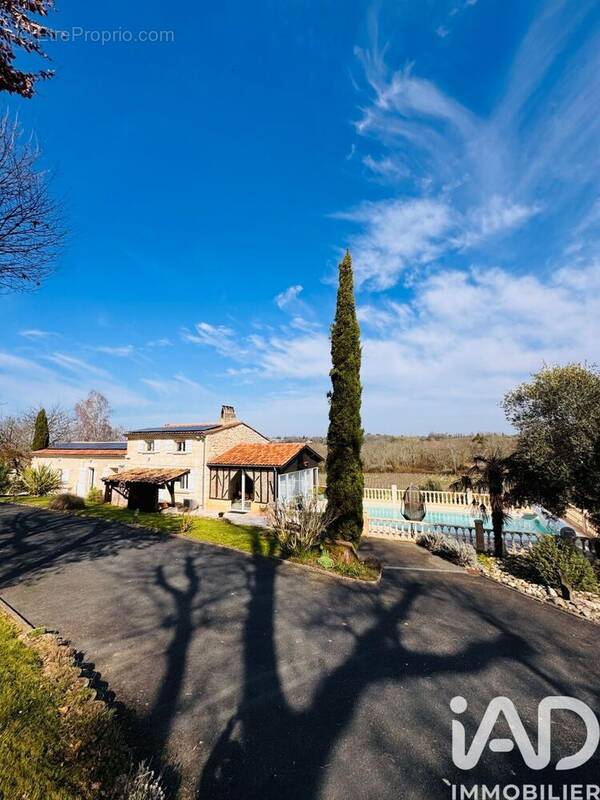Photo 1 - Maison à VILLEGOUGE