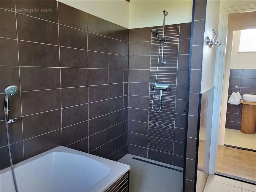 Maison à MONTMORILLON