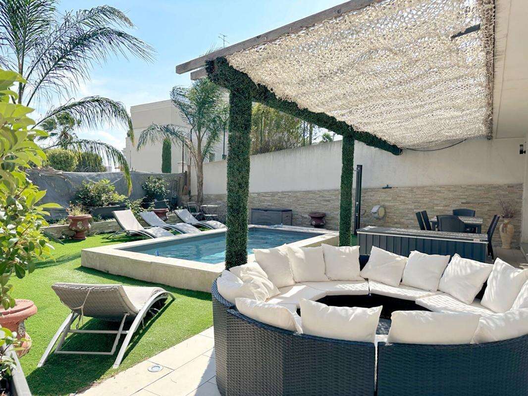 Villa 6P, 200 m², Cannes Stanislas – Vue mer, piscine, toit-terrasse - photo 3