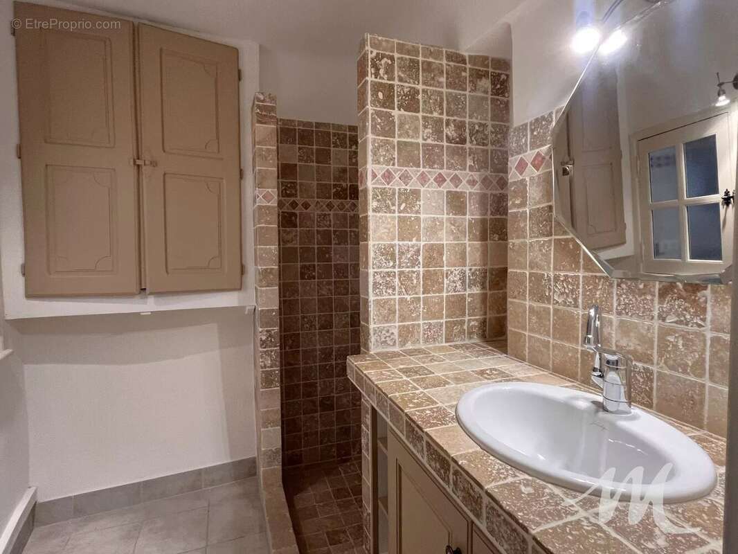 Appartement à BARJOLS