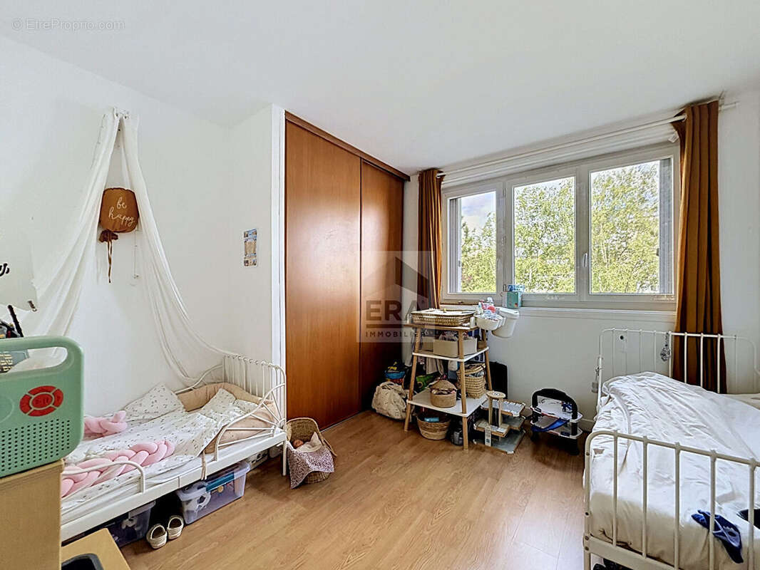 Appartement à SURESNES