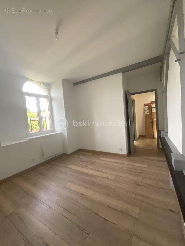 Appartement à VERNOU-LA-CELLE-SUR-SEINE