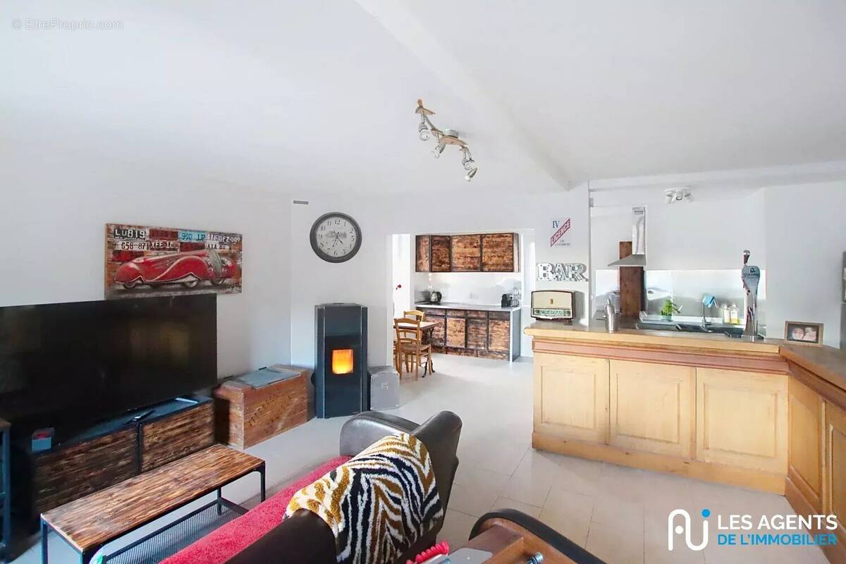 Maison à VILLERMAIN