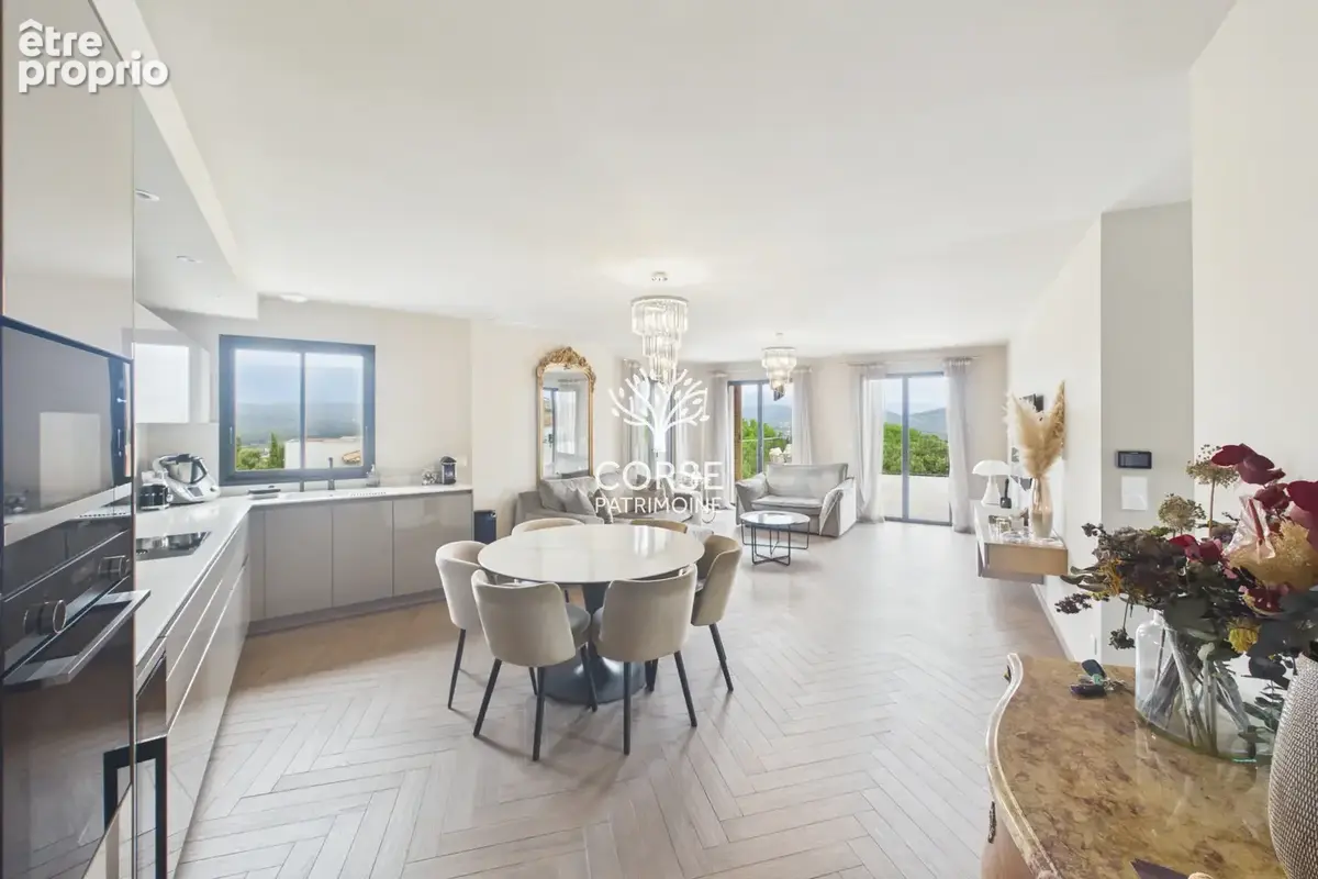 Appartement T4 de standing, coeur de ville avec terrasse de 50 m2 - photo 6