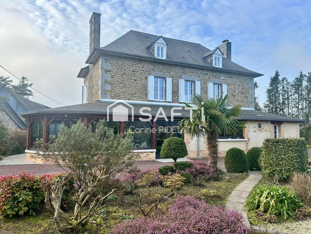 Photo 2 - Maison à DOMJEAN