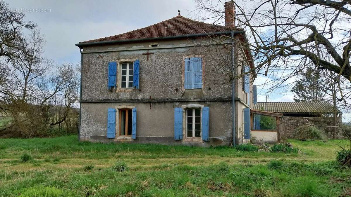 Maison à PUYLAROQUE