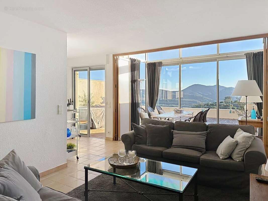 Appartement à MANDELIEU-LA-NAPOULE