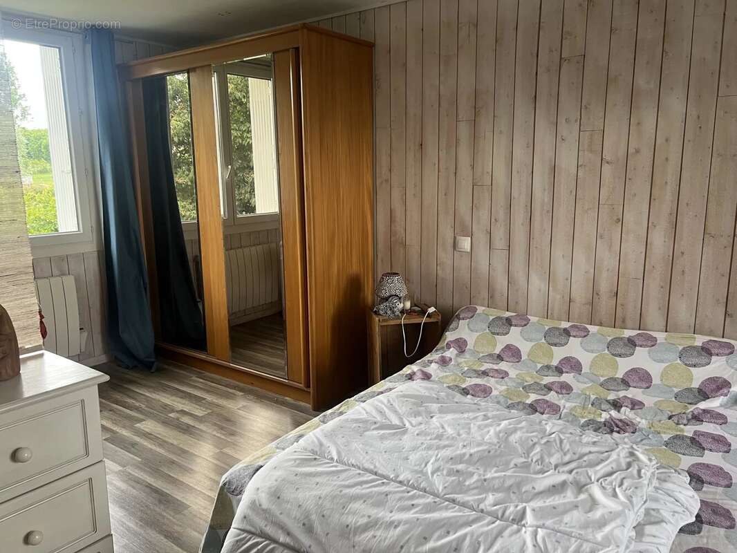 Maison à CHEVRIERES