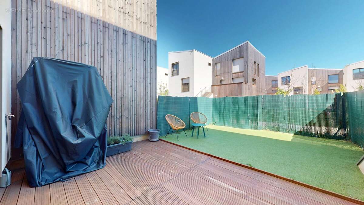 Appartement à BUSSY-SAINT-GEORGES