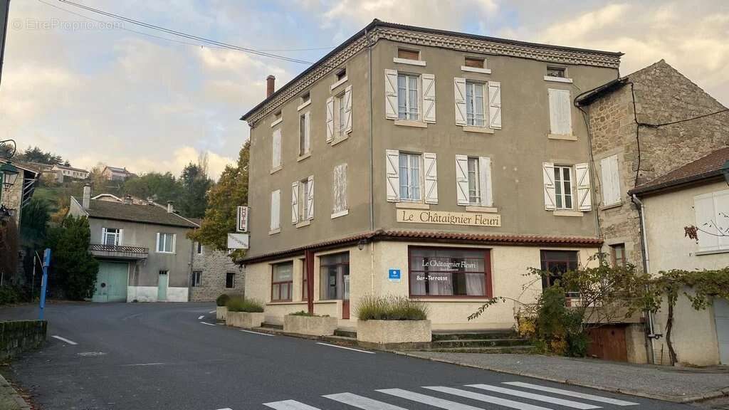 Maison à DESAIGNES