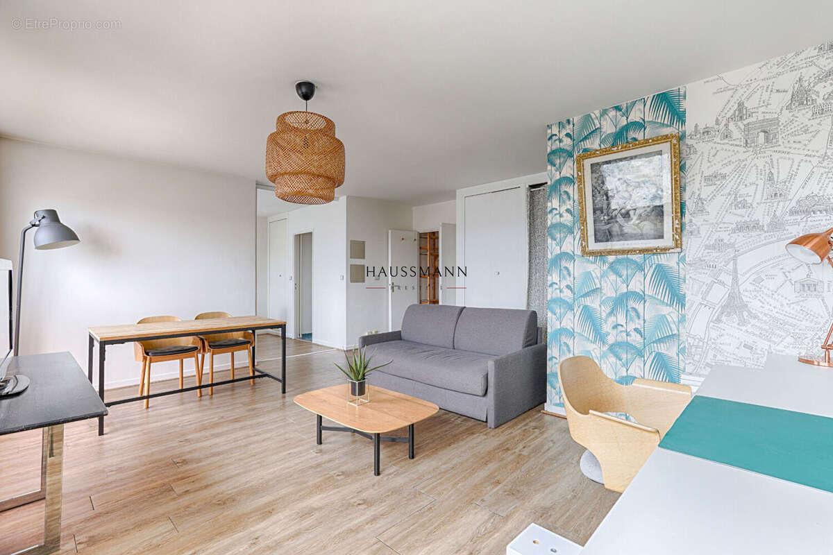 Appartement à PARIS-15E