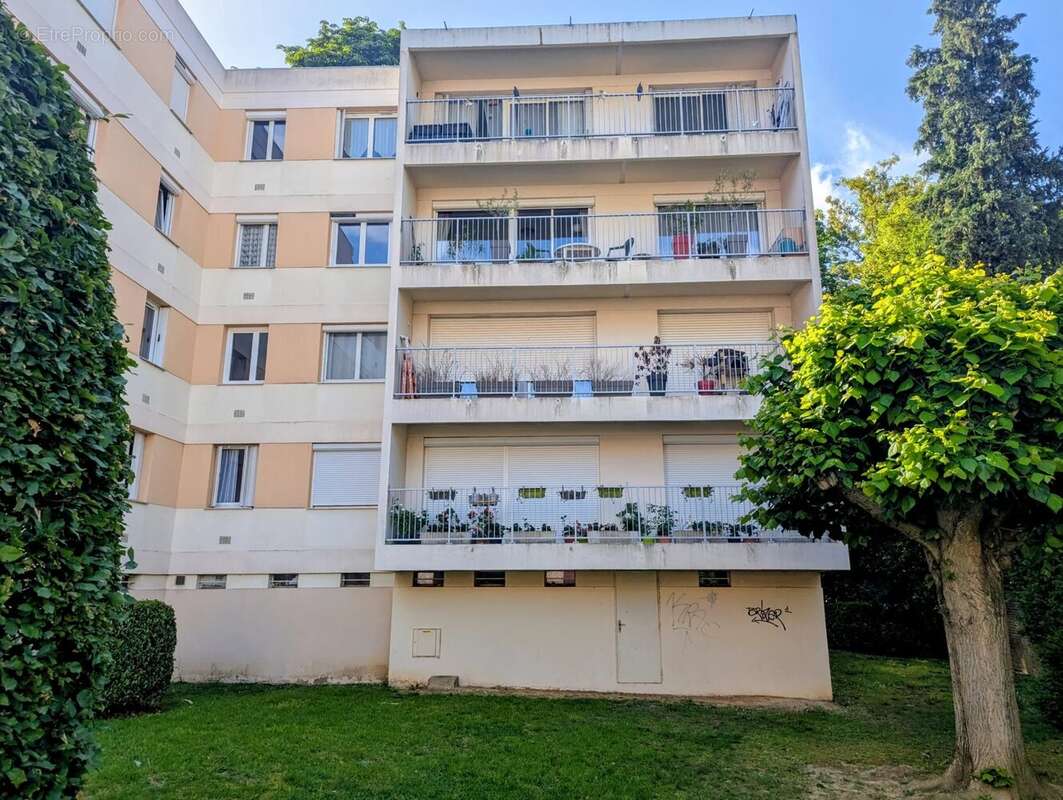 Appartement F3 de 62 m² avec cave et parking - photo 11