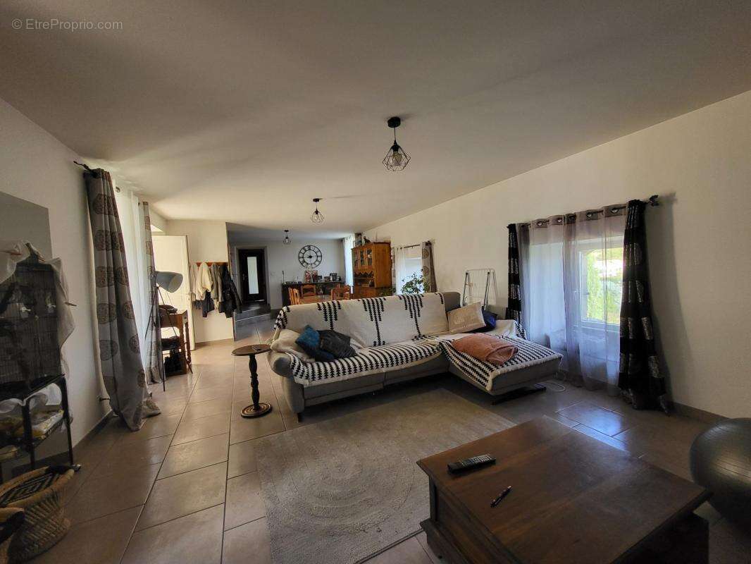 Maison à SAINT-PAUL-LE-JEUNE